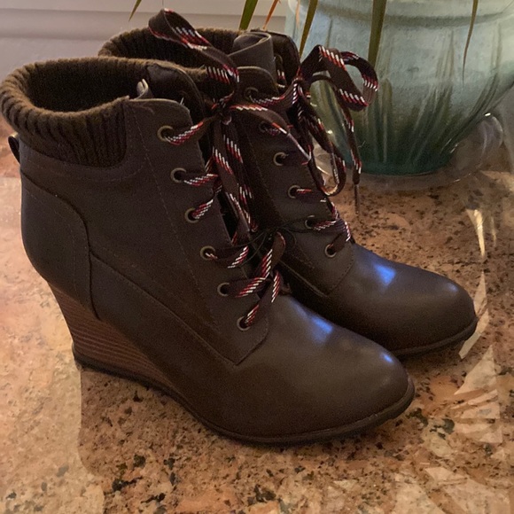 nautica wedge booties